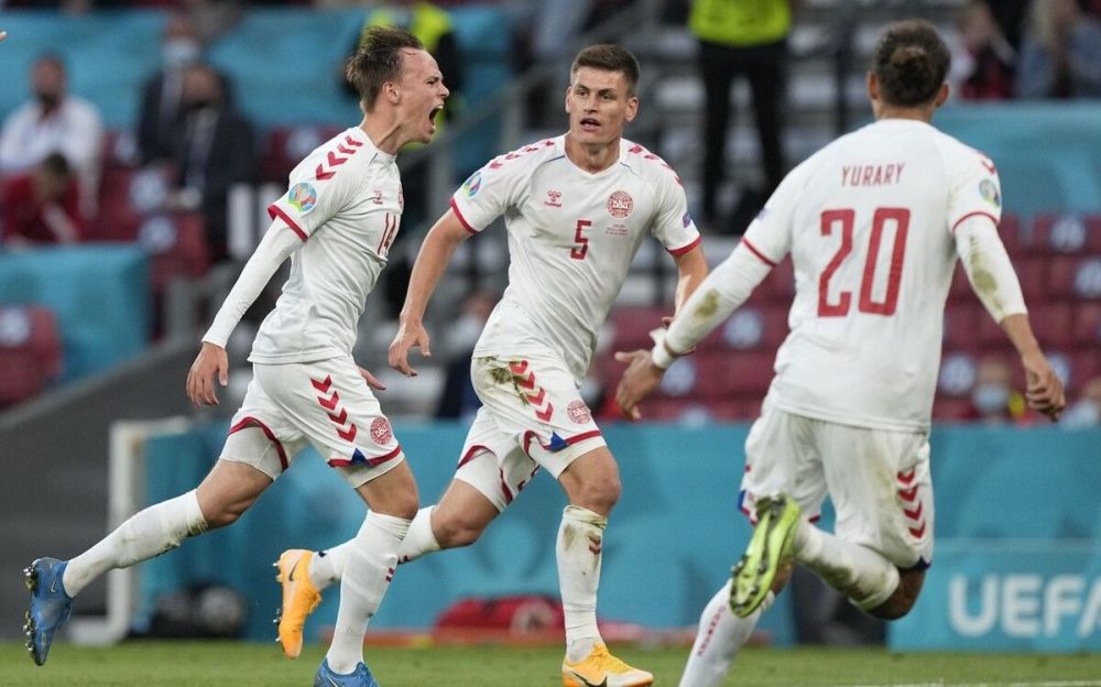 雷火电竞亚洲先驱-丹麦羽毛球队横扫英格兰羽毛球队，安赛龙制霸全场的简单介绍